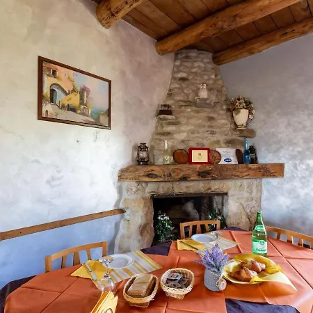 Nina - Irpinia Farm stay